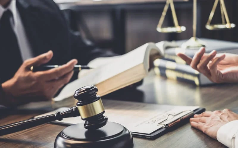 funciones de un licenciado enderecho
